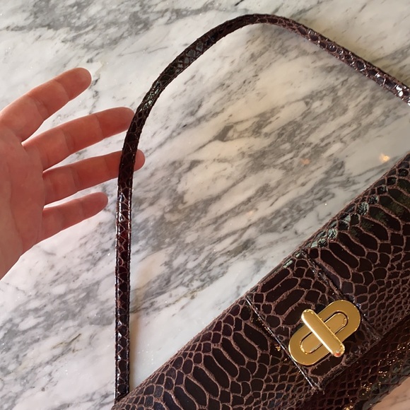 La Regale Faux Snake Skin Bag - Picture 9 of 17